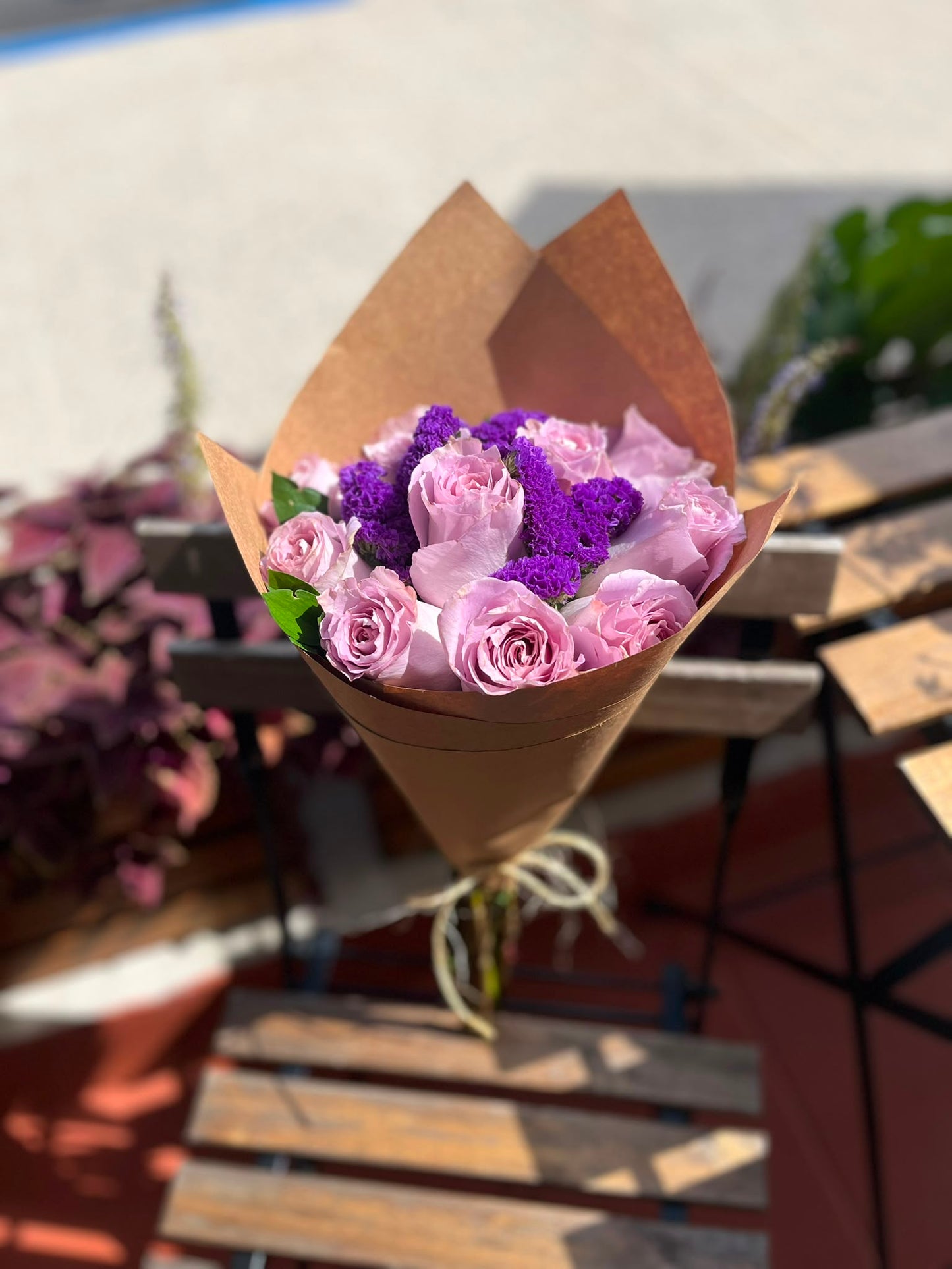 Bouquet 12 rosas violeta claro
