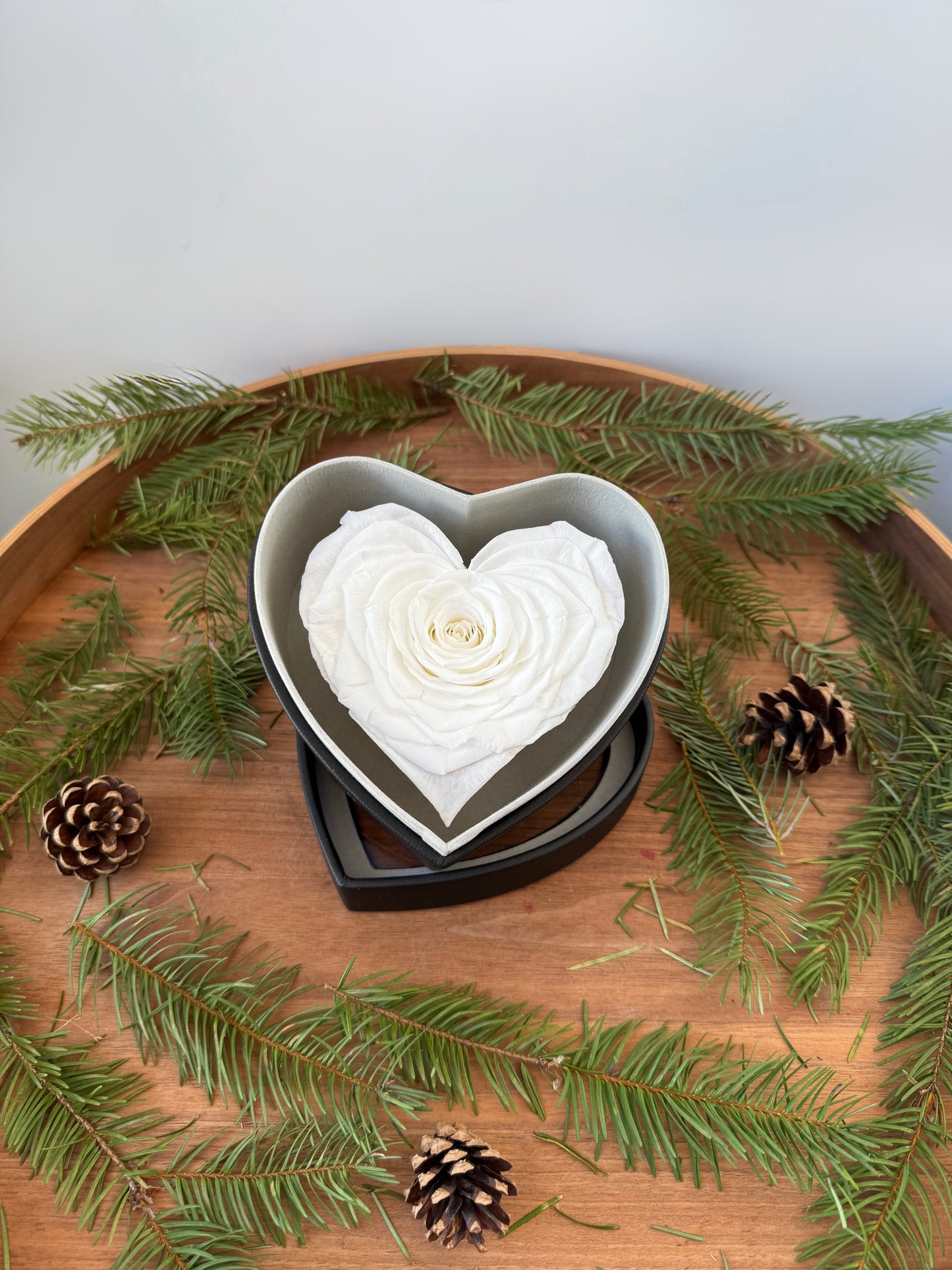 white Heart Preserved Box